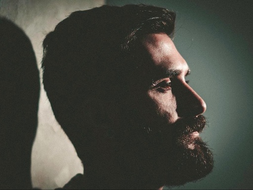 Homme - Taille de la moustache